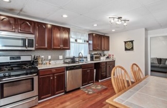 23 Wisconsin Ave, Unit 1 in Somerville, MA - Foto de edificio - Building Photo