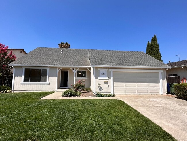 1181 Casa Marcia Pl