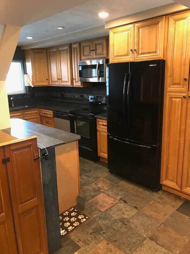 1117 Freyburg St, Unit 1117 Freyburg 2nd Flr