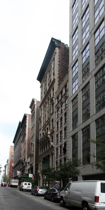 43 E 19th St in New York, NY - Building Photo