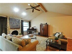11421 Pyreneese Dr in Austin, TX - Building Photo - Building Photo