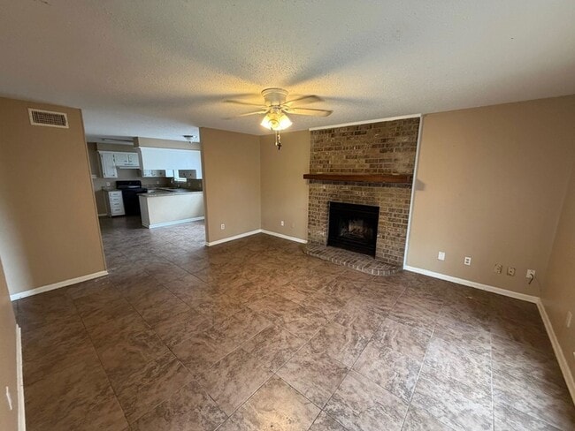 3411 Denson Dr in Longview, TX - Building Photo - Building Photo