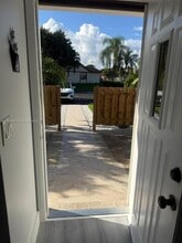 1327 Towhee St in Homestead, FL - Building Photo - Building Photo