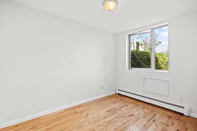 93 Wyckoff Ave in Brooklyn, NY - Building Photo - Building Photo