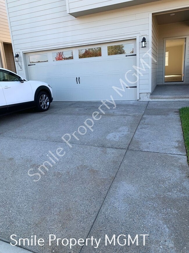 3584 SW 42nd Ter in Gresham, OR - Building Photo - Building Photo