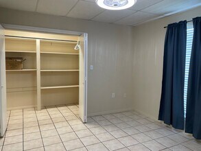 5712 Padre Blvd in South Padre Island, TX - Foto de edificio - Building Photo