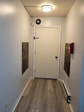 Douglas Oaks in Des Moines, IA - Building Photo - Building Photo