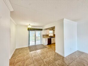 486 NE Solida Cir in Port St. Lucie, FL - Building Photo - Building Photo