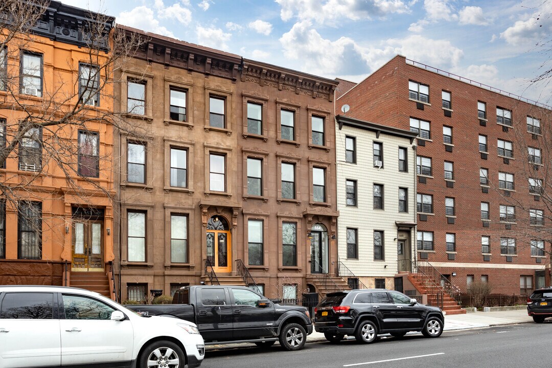 664 Lafayette Ave in Brooklyn, NY - Building Photo