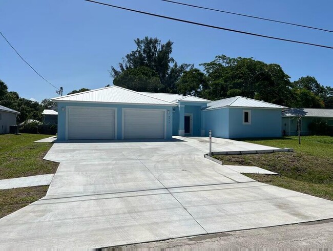property at 5911 Seagrape Dr