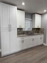 3098 NW 20th Ct in Fort Lauderdale, FL - Building Photo - Building Photo