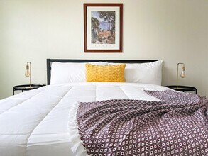 2515 Burnet Ave in Cincinnati, OH - Building Photo - Building Photo