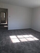 224 Ridgeway Ave, Unit 3 in Southgate, KY - Building Photo