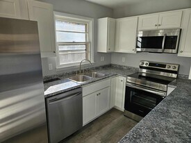 110 McKinney Rd in Asheville, NC - Building Photo