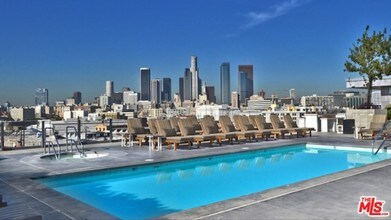 527 Molino St-Unit -120 in Los Angeles, CA - Building Photo - Building Photo