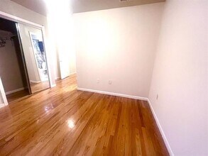 497 Ocean Ave in Jersey City, NJ - Building Photo - Building Photo