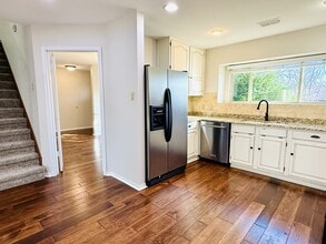 9002 Scottish Pastures Dr in Austin, TX - Building Photo - Building Photo