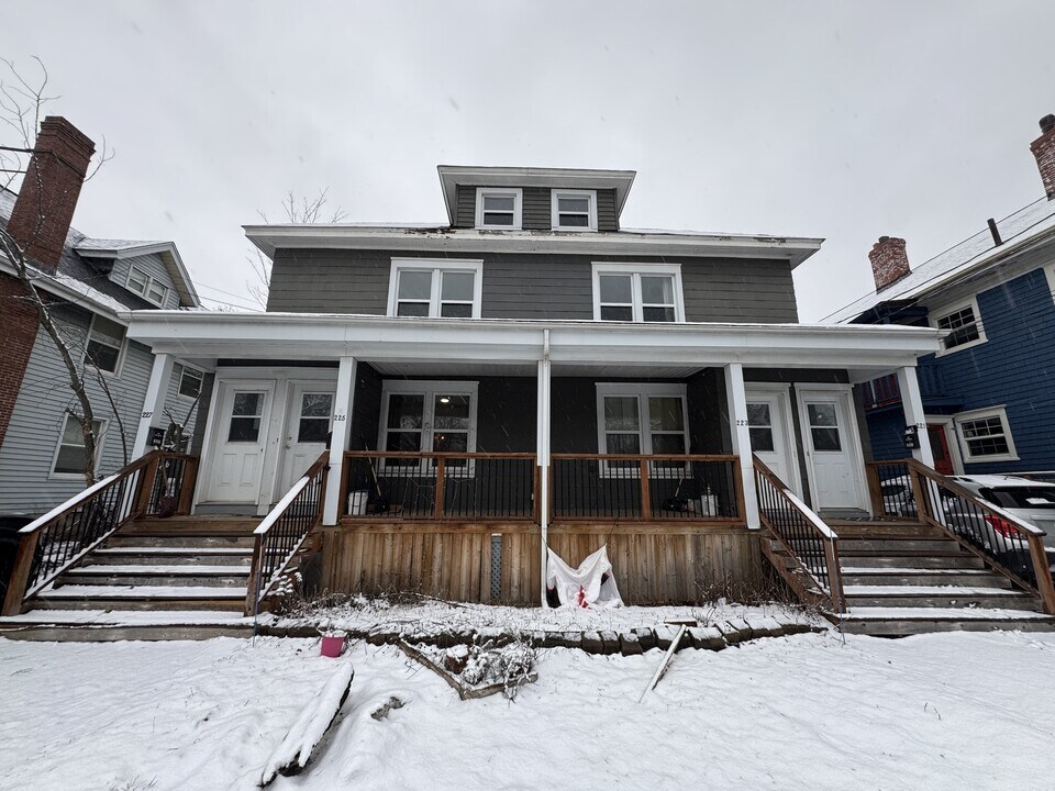 227-227 Bonaccord St in Moncton, NB - Building Photo