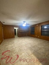 1210 Cleveland Ave in Stephenville, TX - Building Photo - Building Photo