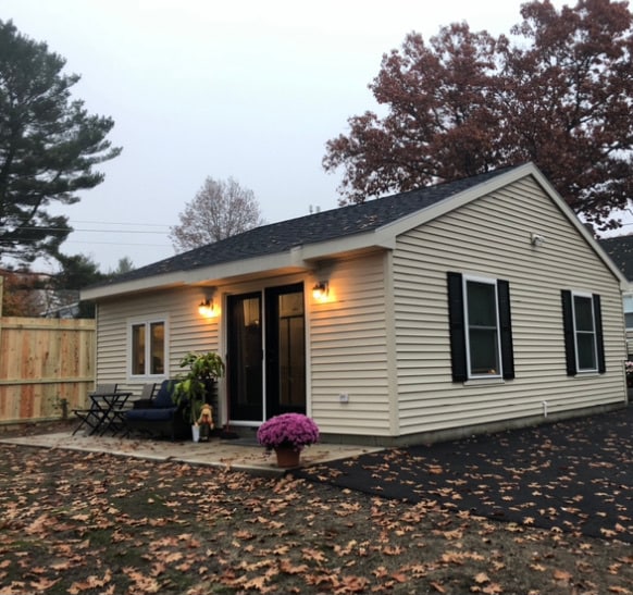 143 Martin Rd in Kittery, ME - Foto de edificio - Building Photo