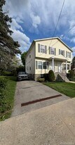 526 Fourth Ave in Pelham, NY - Building Photo