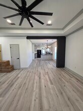 7476 Woodland Trace Ct in Sorrento, LA - Foto de edificio - Building Photo