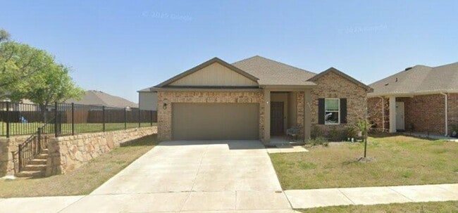 10317 Burnfoot Ln in Crowley, TX - Building Photo - Building Photo