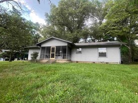 131 Snug Harbor Cir in Hot Springs, AR - Building Photo
