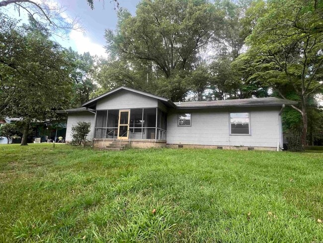 property at 131 Snug Harbor Cir