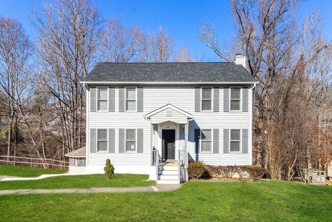 property at 801 Fox Run Dr