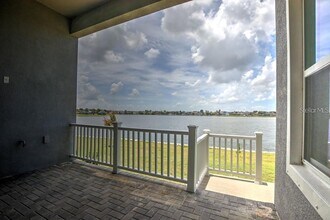 5327 Wishing Arch Dr in Apollo Beach, FL - Building Photo - Building Photo