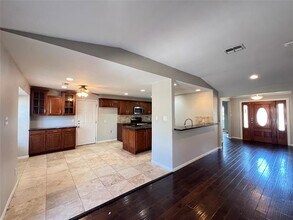 6151 Alpha Rd in Dallas, TX - Building Photo - Building Photo