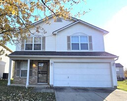 11329 Smoothbark Dr in Indianapolis, IN - Building Photo