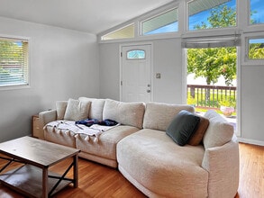 5639 Main St in Downers Grove, IL - Foto de edificio - Building Photo