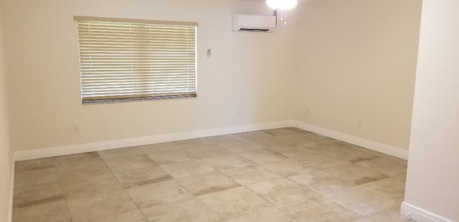 5931 Garfield St in Hollywood, FL - Building Photo - Building Photo