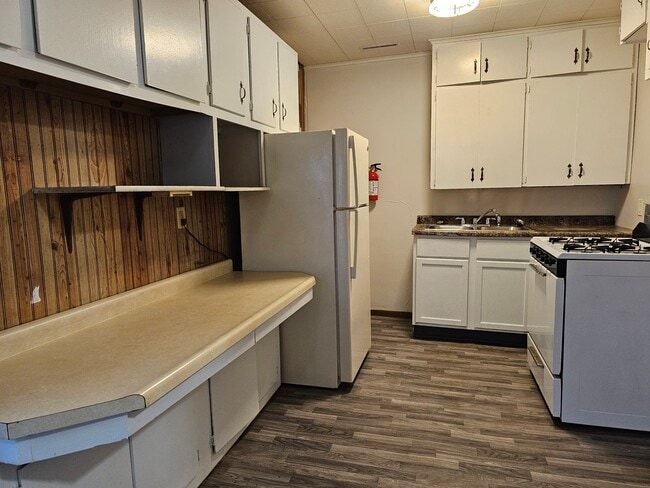 1268 33rd St NE in Cedar Rapids, IA - Building Photo - Building Photo