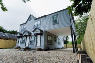 3203 Elgin St, Unit A in Houston, TX - Building Photo - Building Photo