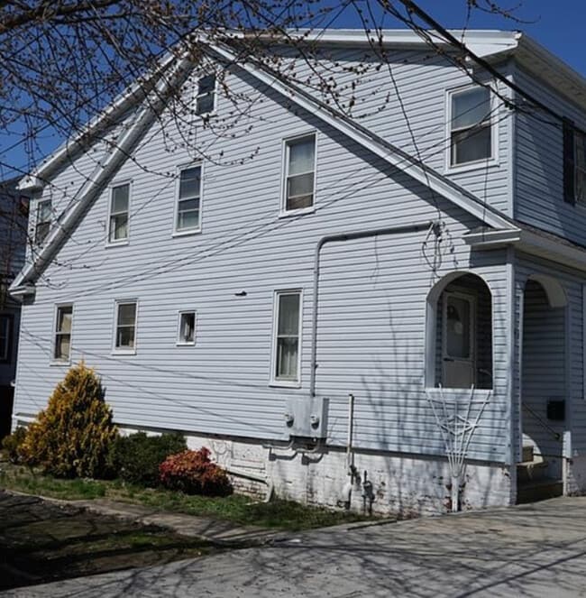 2-27R-27 Beach 99th St in Queens, NY - Building Photo - Building Photo