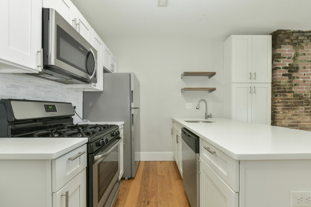 148 Bremen St, Unit 3 in Boston, MA - Building Photo