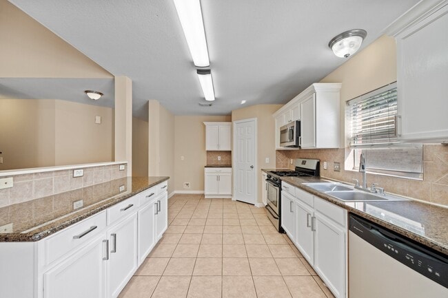 10211 E Summit Canyon Dr