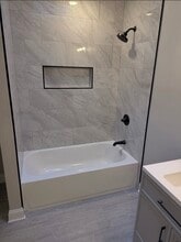 5216 Florence Ave in Philadelphia, PA - Foto de edificio - Building Photo