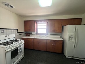 480 W Hazeltine Ave in Buffalo, NY - Building Photo - Building Photo