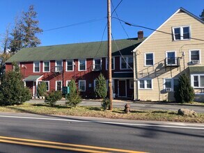 The Ewing Apartments in Ewing, NJ - Foto de edificio - Building Photo