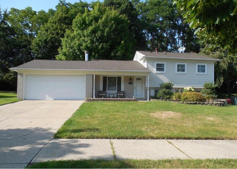 197 Randall Dr in Troy, MI - Foto de edificio