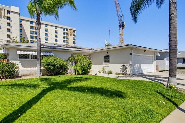 property at 5556 Mary Ln Dr