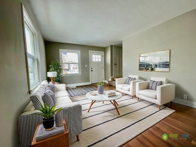 property at 712 1st Ave S