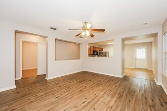 1172 Tomahawk Dr in Dallas, TX - Building Photo - Building Photo