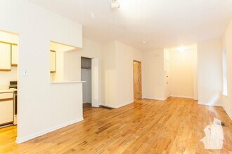 652 W Cornelia Ave, Unit #14 in Chicago, IL - Building Photo - Building Photo