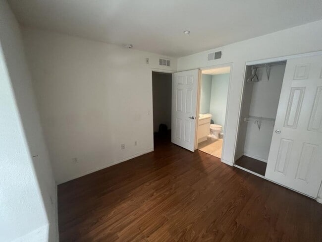 345 Tesoro Gln in Escondido, CA - Building Photo - Building Photo