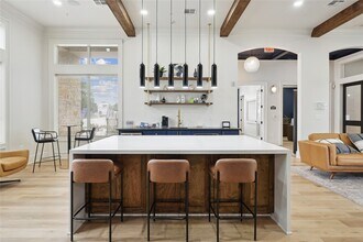 11925 Jones Rd in Houston, TX - Building Photo - Building Photo